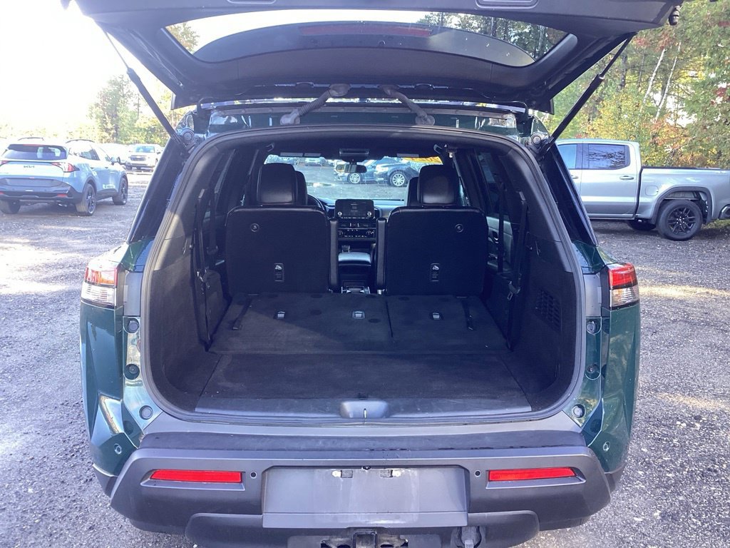 Used 2024 Nissan Pathfinder Rock Creek AWD/4WD image 9