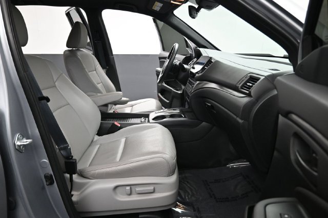 Used 2023 Honda Passport EX-L image 18