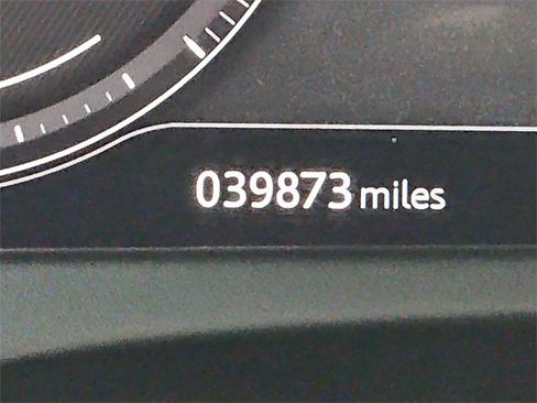 Used 2020 Jaguar F-PACE R-Sport image 34