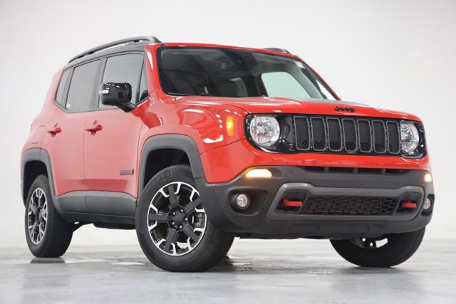 Used 2023 Jeep Renegade Trailhawk w/ Trailhawk Elite Group AWD/4WD image 1