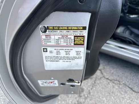 Used 2004 Chevrolet Corvette Coupe w/ Preferred Equipment Group image 18