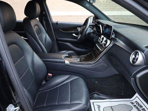 Used 2020 Mercedes-Benz GLC 300 4MATIC image 28
