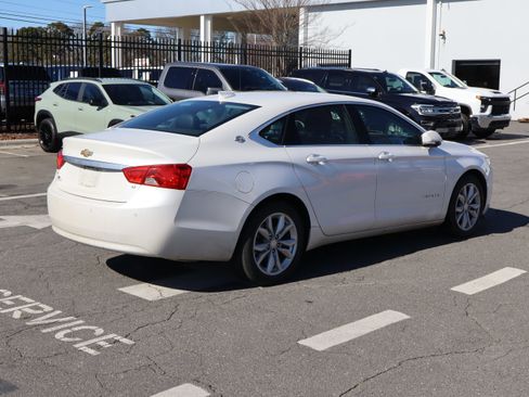 Used 2017 Chevrolet Impala LT w/ Convenience Package image 21