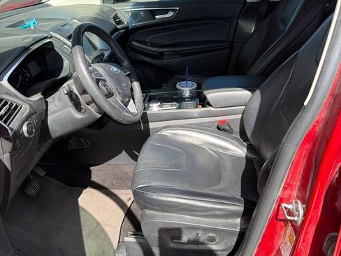 Used 2020 Ford Edge Titanium FWD image 7