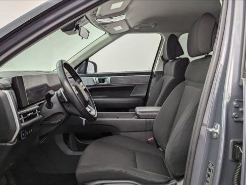 Used 2025 Hyundai Santa Fe SE image 13