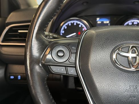 Used 2019 Toyota Camry SE FWD image 26