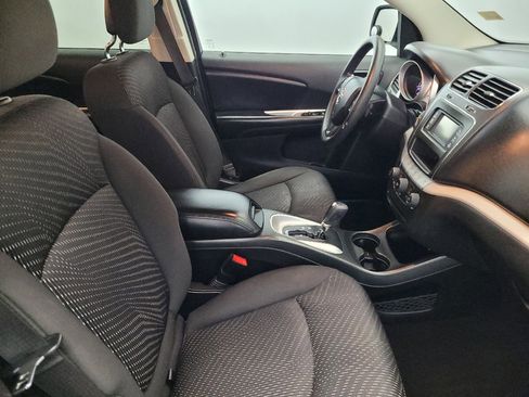 Used 2015 Dodge Journey SXT w/ Flexible Seating Group image 21