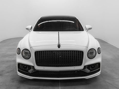 Used 2022 Bentley Flying Spur Plug-In Hybrid image 12