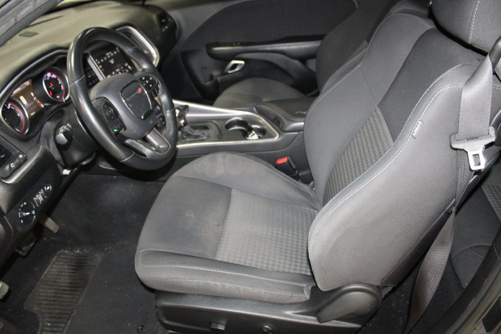 Used 2019 Dodge Challenger R/T RWD image 31