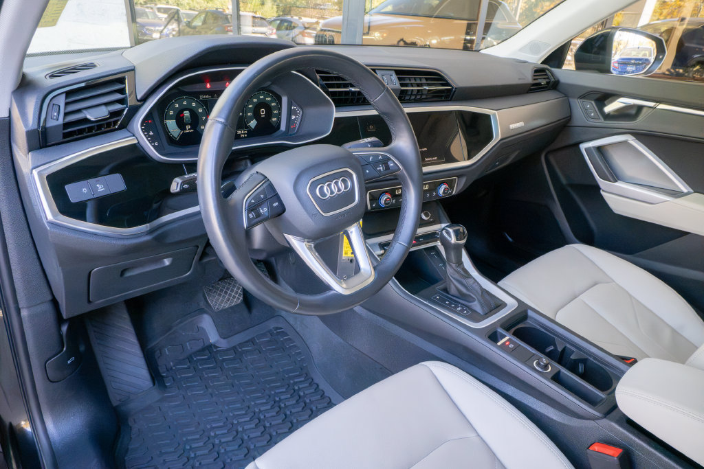 Used 2024 Audi Q3 2.0T Premium AWD/4WD image 9