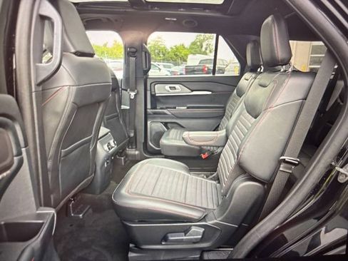 Used 2025 Ford Explorer ST-Line w/ Premium Package AWD/4WD image 21