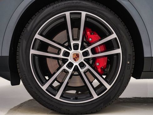 New 2026 Porsche Cayenne S AWD/4WD image 13