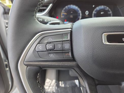 Used 2023 Jeep Grand Cherokee Limited RWD image 34