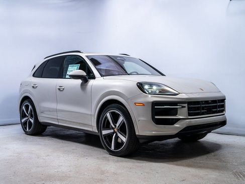 New 2026 Porsche Cayenne image 9