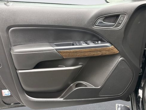 Used 2020 GMC Canyon Denali image 9