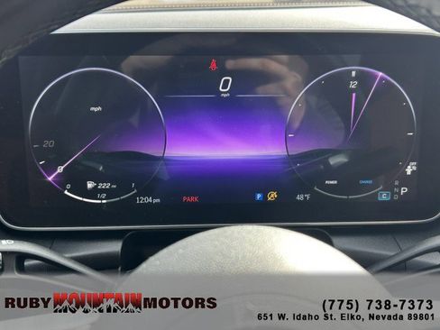 Used 2024 Mercedes-Benz GLC 300 4MATIC image 16