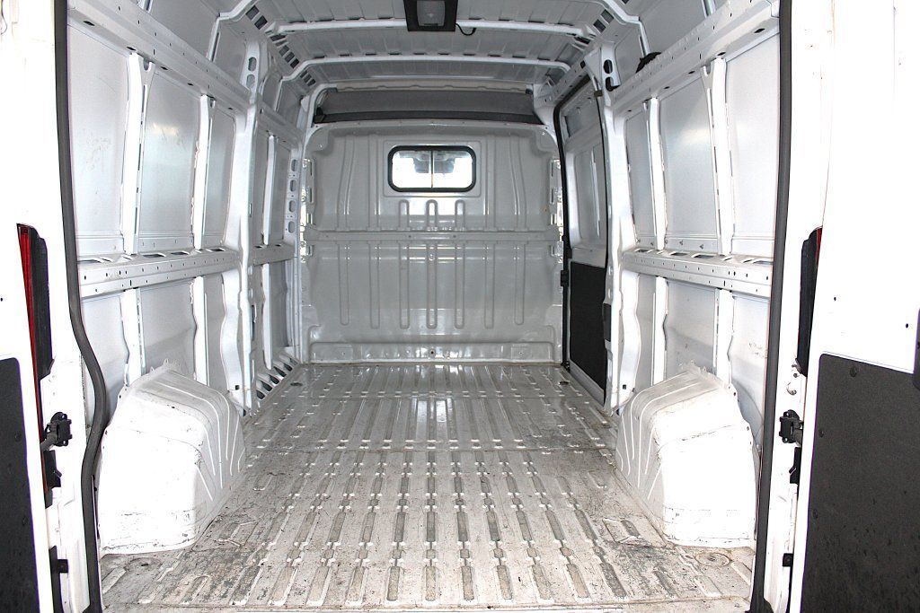 Used 2024 RAM ProMaster 2500 w/ Convenience Group FWD image 20