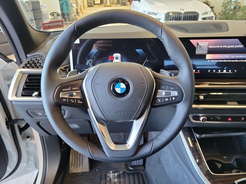 Used 2026 BMW X5 xDrive40i AWD/4WD image 21
