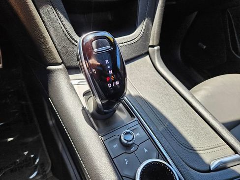 Used 2024 Cadillac XT5 Sportv w/ Technology Package AWD/4WD image 38