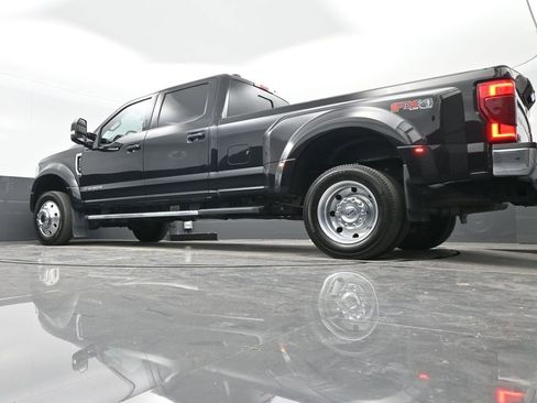 Used 2022 Ford F450 Lariat w/ FX4 Off-Road Package image 28