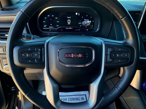 Used 2023 GMC Yukon SLT image 22