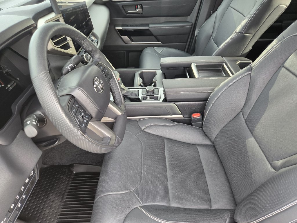 Used 2026 Toyota Tundra Limited AWD/4WD image 16