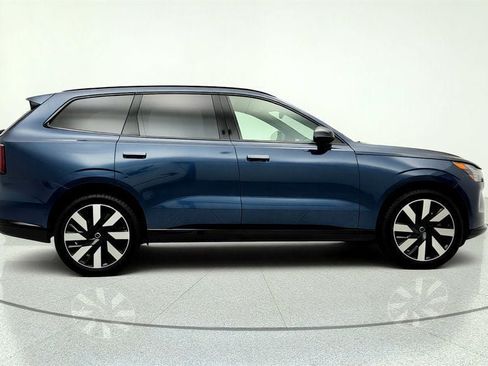 Used 2025 Volvo EX90 Ultra AWD/4WD image 4