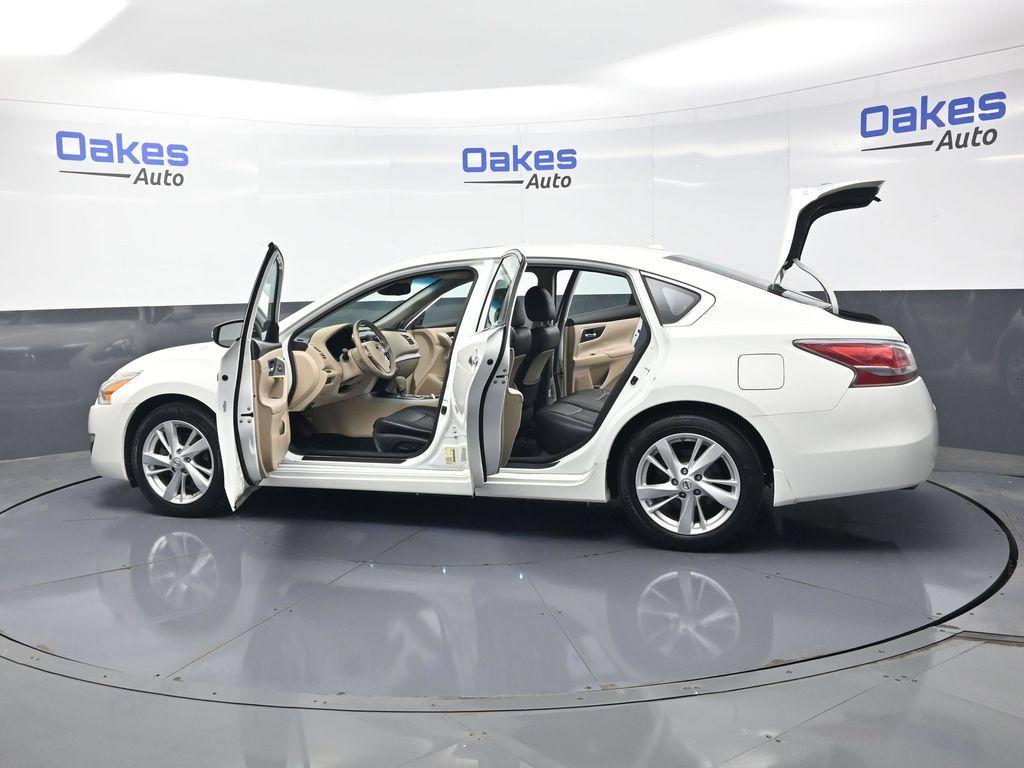 Used 2015 Nissan Altima 2.5 SV w/ Convenience Package FWD image 54