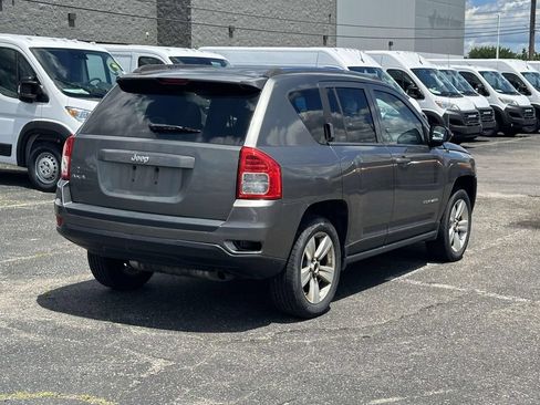 Used 2012 Jeep Compass Sport AWD/4WD image 4