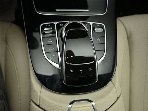 Used 2017 Mercedes-Benz E 300 4MATIC image 18