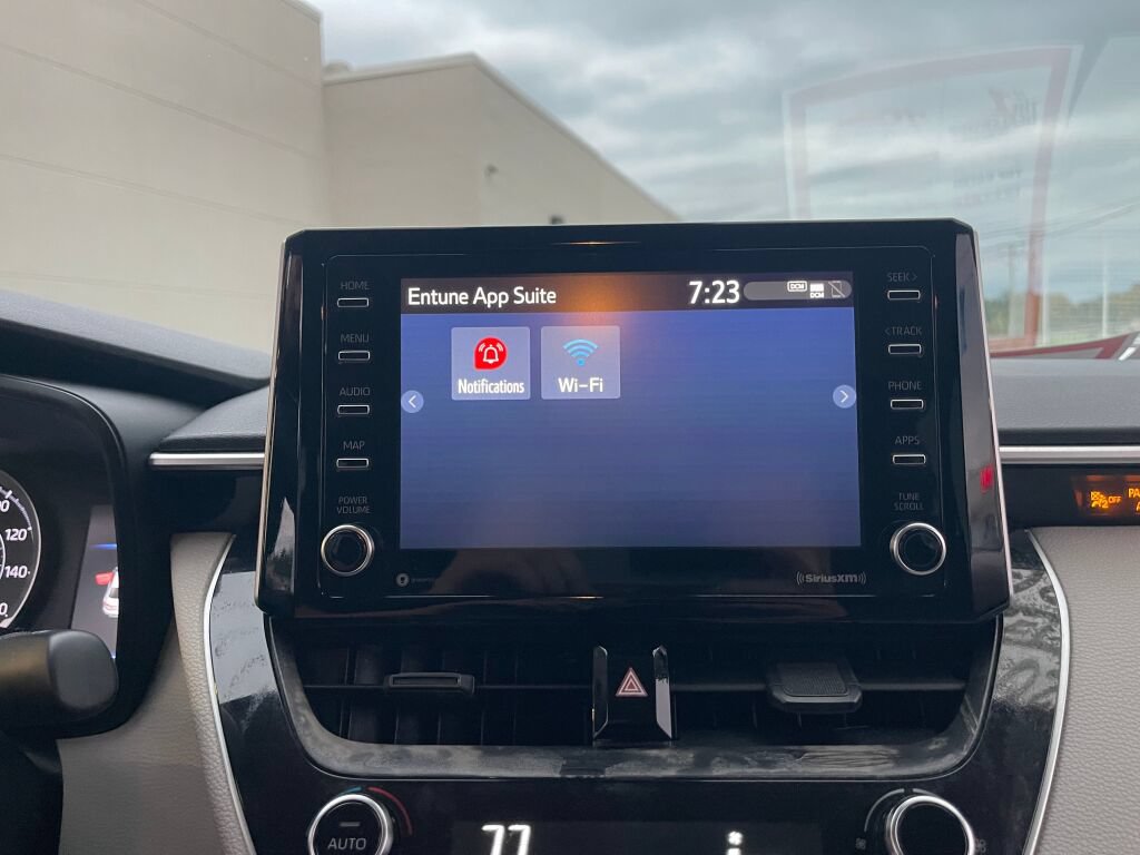 Used 2021 Toyota Corolla LE FWD image 9