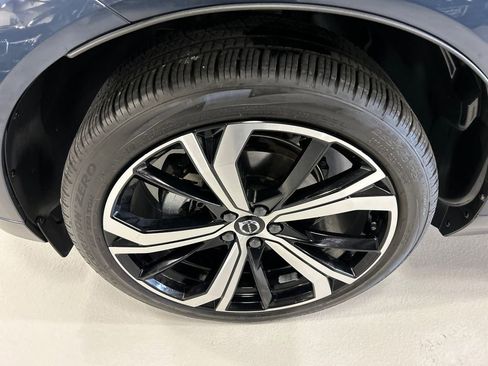 Certified 2025 Volvo XC60 B5 Ultra AWD/4WD image 8