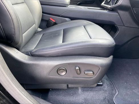 Used 2024 GMC Acadia Elevation image 37