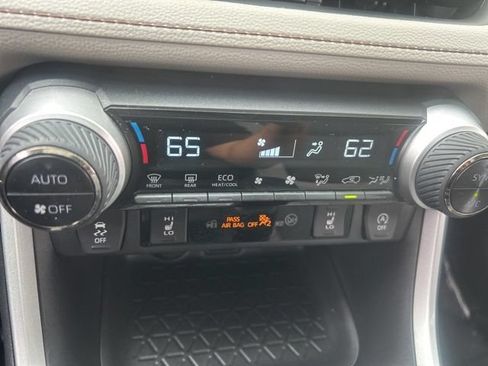 Used 2025 Toyota RAV4 XLE w/ Convenience Package AWD/4WD image 33