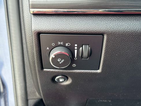 Certified 2021 Jeep Grand Cherokee Limited X image 32