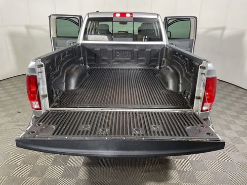 Used 2018 RAM 1500 Classic SLT AWD/4WD image 20