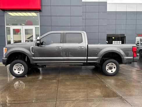 Used 2017 Ford F350 Platinum w/ Platinum Ultimate Package image 6