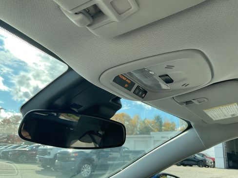 Used 2024 Chevrolet Trax LS w/ LS Convenience Package image 8