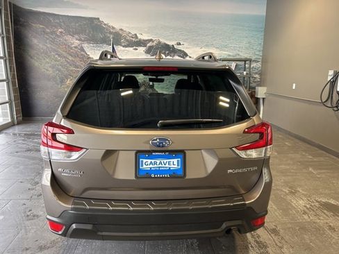 Used 2023 Subaru Forester Premium image 38