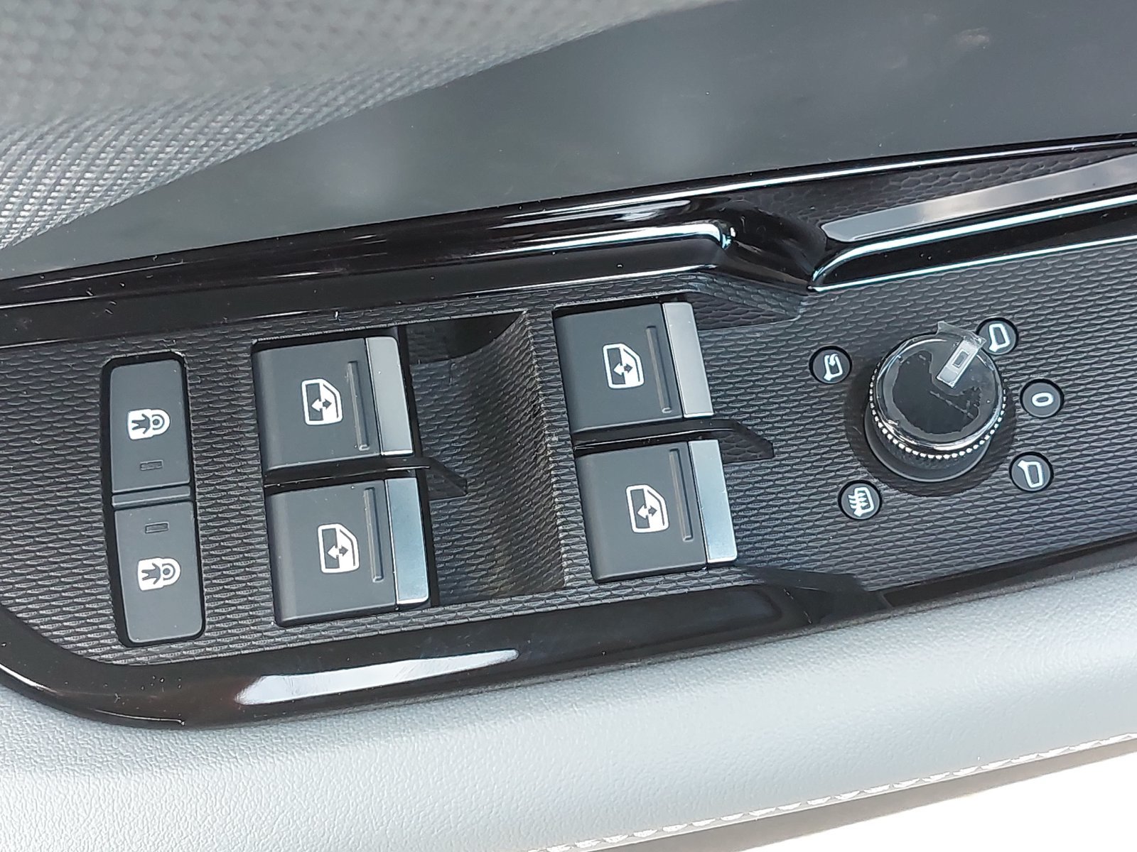New 2026 Audi Q3 quattro 2.0T AWD/4WD image 31