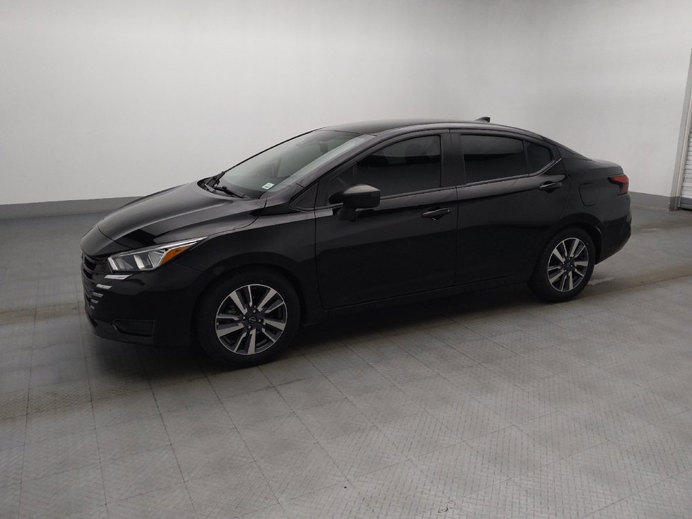 Used 2023 Nissan Versa SV FWD image 2