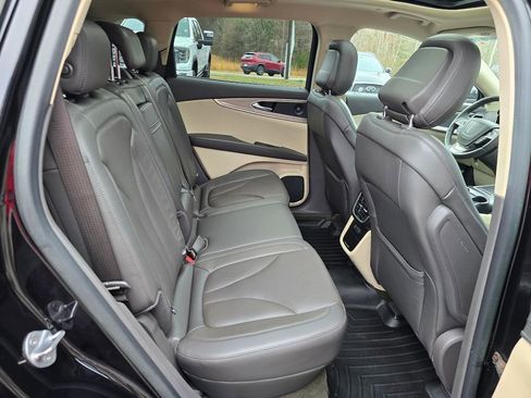 Used 2020 Lincoln Nautilus Reserve image 13