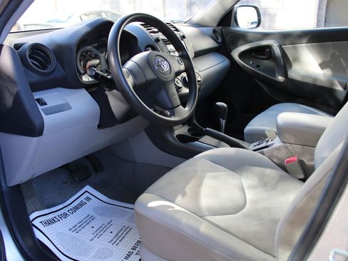Used 2009 Toyota RAV4 2WD image 16