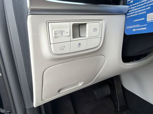 New 2026 Hyundai Tucson Limited FWD image 32