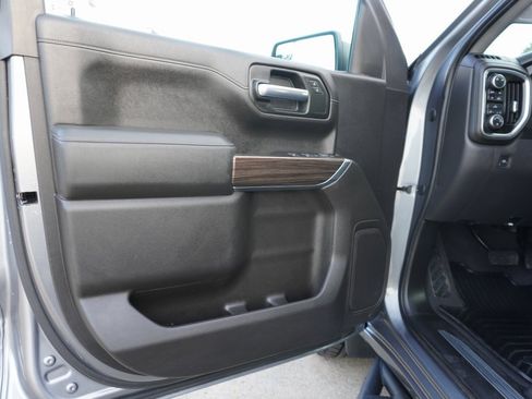 Used 2019 Chevrolet Silverado 1500 LT w/ Texas Edition image 8