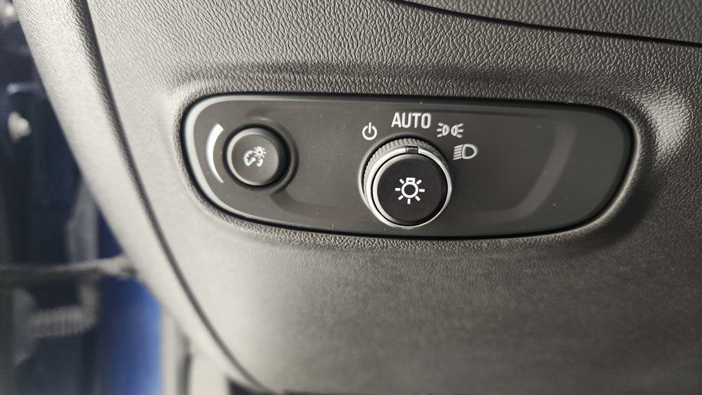 Used 2022 Chevrolet Equinox LT FWD image 21