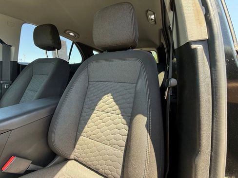 Used 2020 Chevrolet Equinox LT image 33