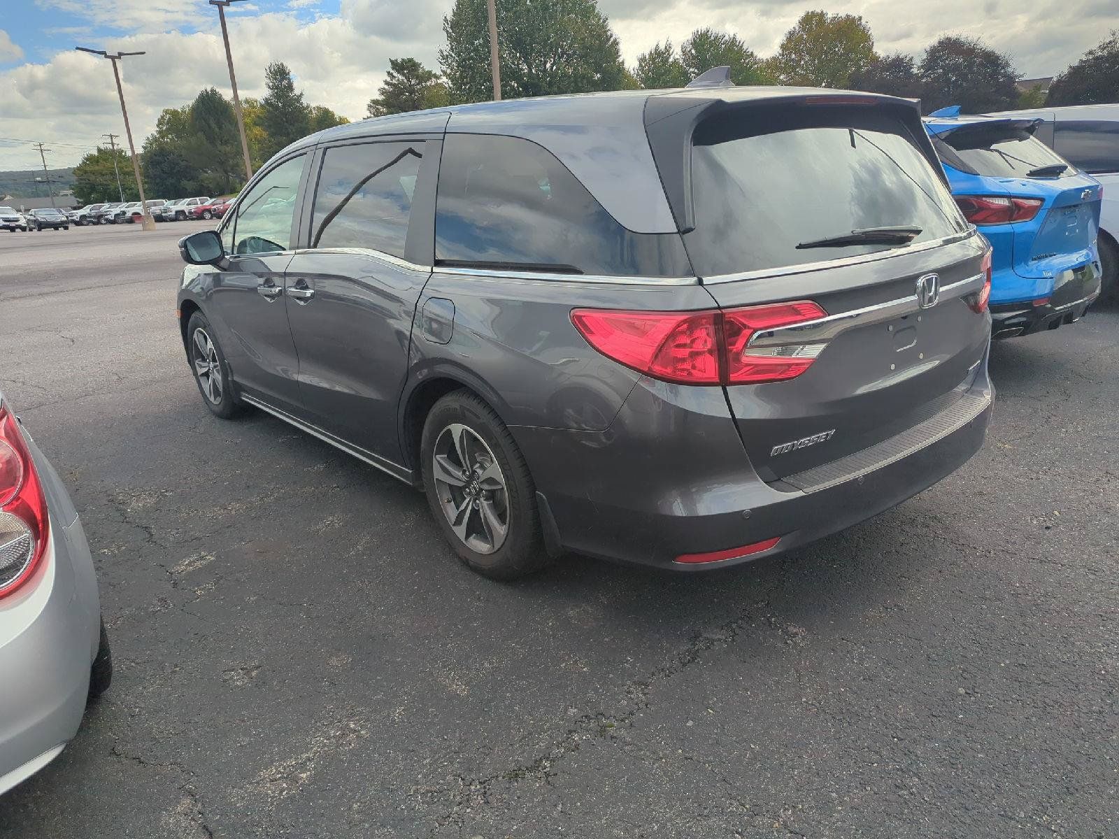 Used 2018 Honda Odyssey Touring image 4