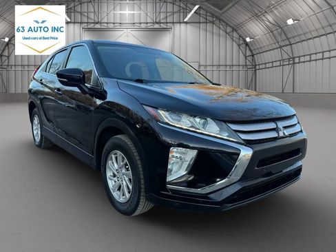 Used 2019 Mitsubishi Eclipse Cross ES FWD image 2