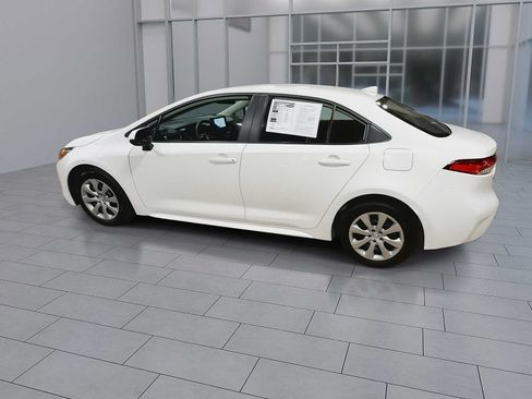 Used 2025 Toyota Corolla LE FWD image 6